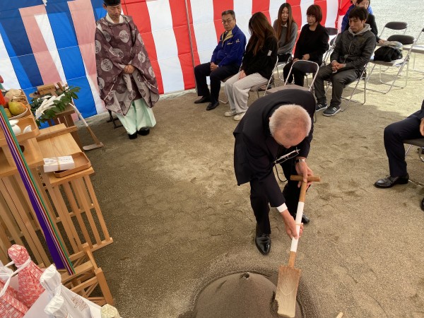 本社物流センター建設に向けた地鎮祭を執り行いました