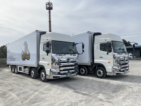 新車10ｔが２台納車されました